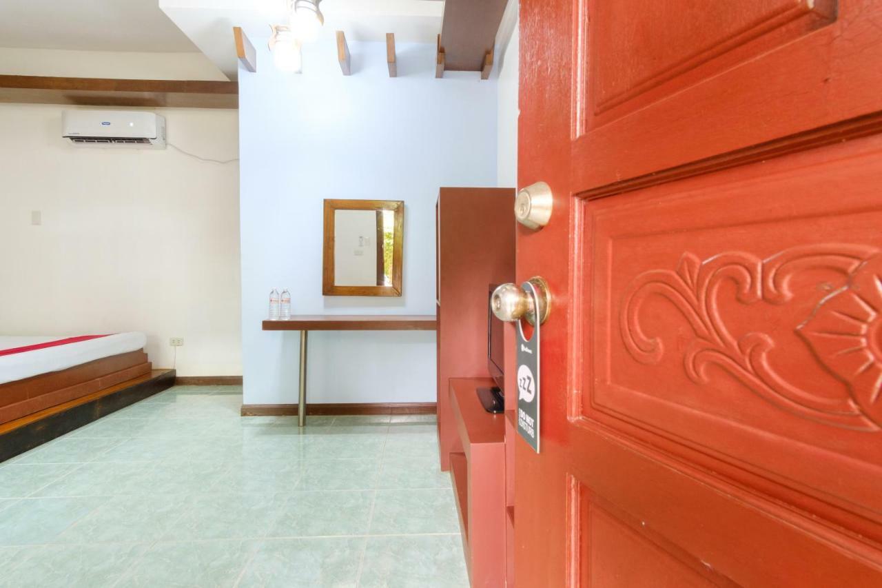 Reddoorz Premium @ Abueg Road Extension Puerto Princesa Екстериор снимка