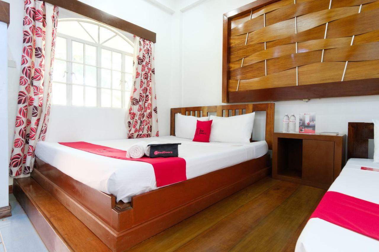 Reddoorz Premium @ Abueg Road Extension Puerto Princesa Екстериор снимка